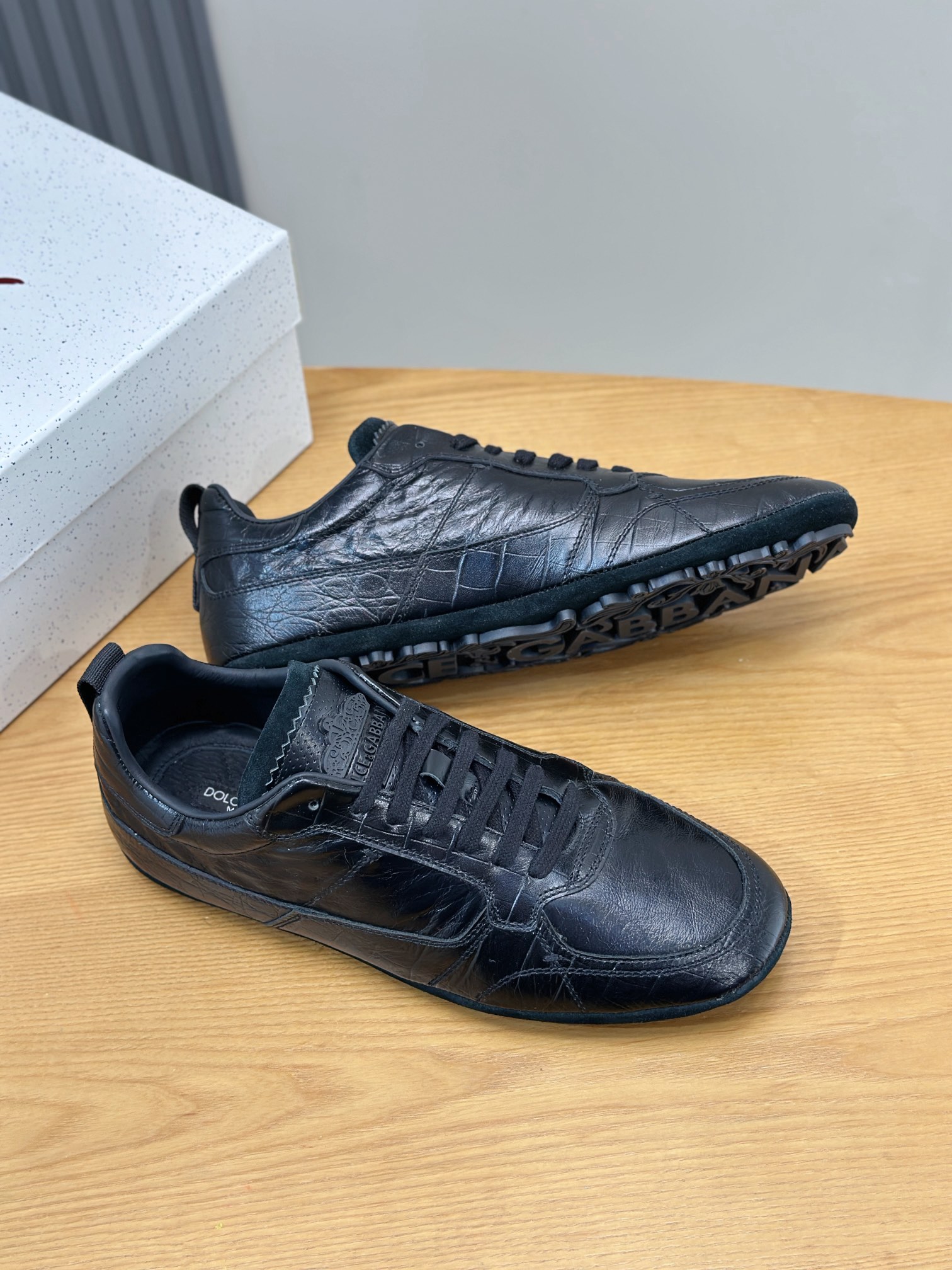 olce & Gabbana shoe